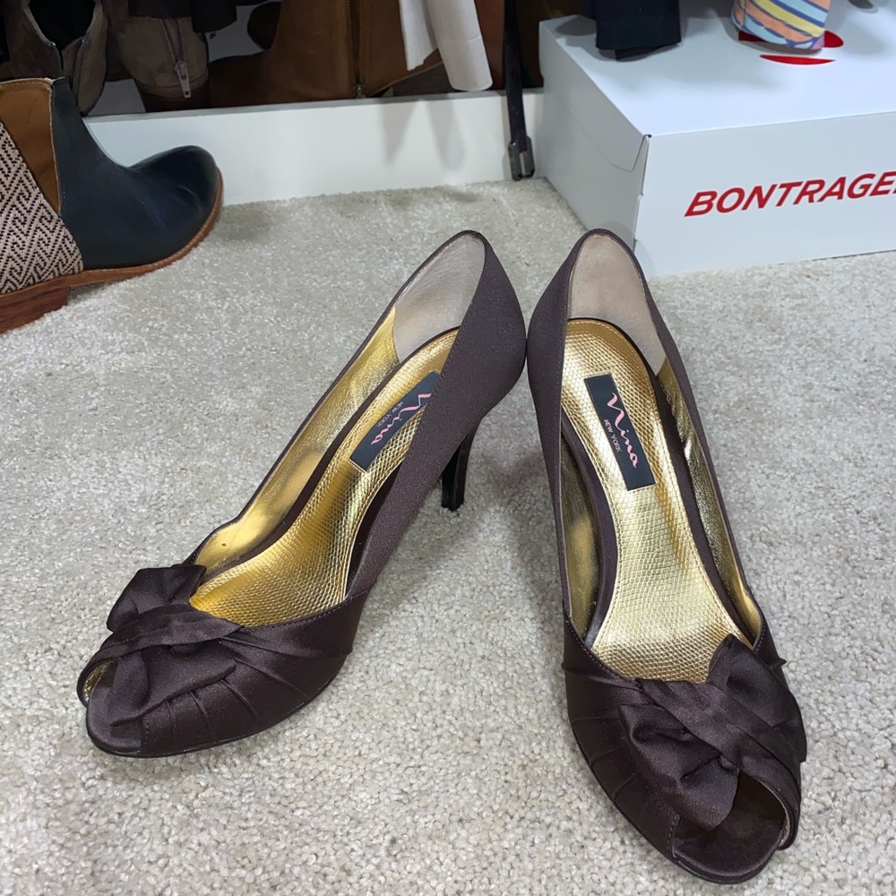Nina New York brown heels
